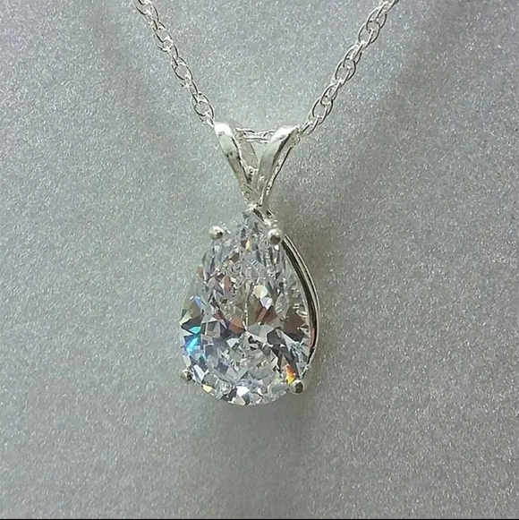 Silver plated teardrop cz pendant necklace - Picture 3 of 4